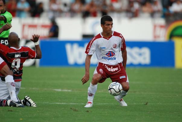 Em 2010,  o Náutico teve o último ano de parceria com a Lupo