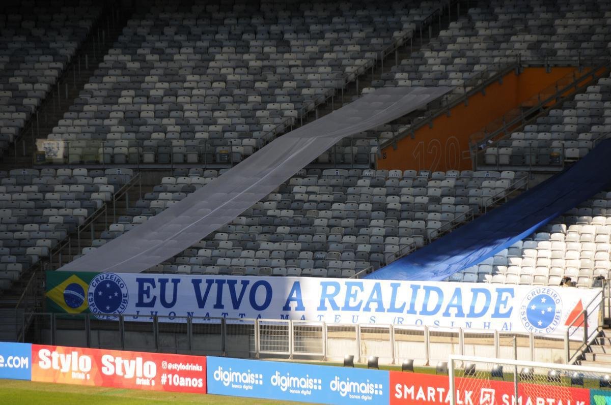 Cruzeiro enfrentou a URT, pela 10 rodada do Estadual