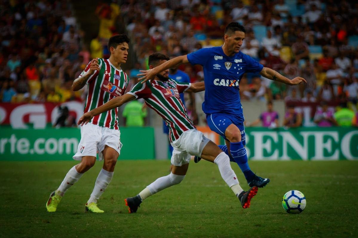 Fluminense e Cruzeiro em partida vlida pela segunda rodada do Brasileiro