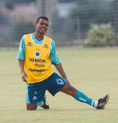 Volante Augusto Recife (Cruzeiro: 2001-2004, 2006 / Flamengo: 2005): 133 jogos pelo Cruzeiro (1 gol) e 21 jogos pelo Flamengo