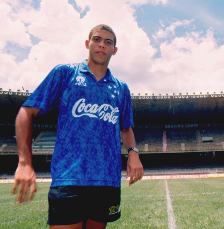 Ronaldo - 22 gols em 1994 (Cruzeiro campeo)