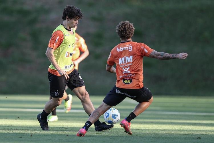Fotos do primeiro treino de Diego Costa pelo Atlético
