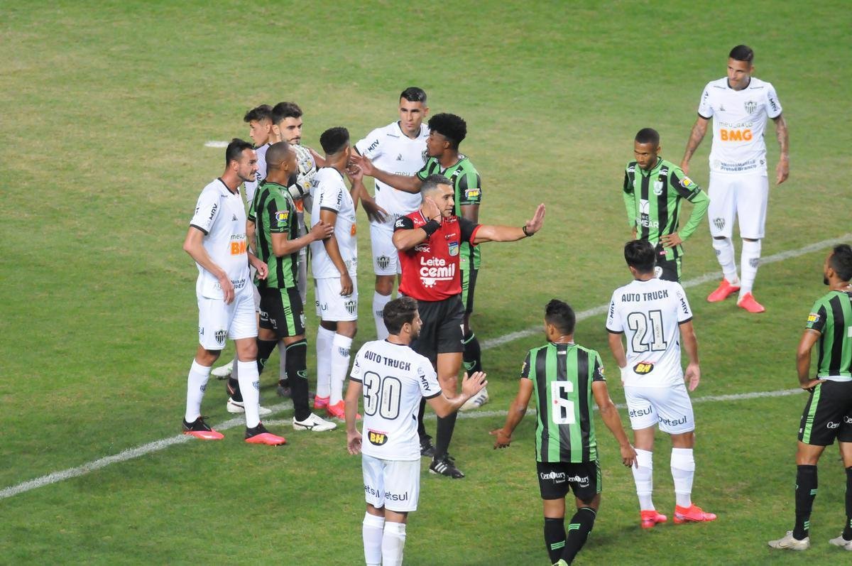 Fotos do clssico entre Amrica e Atltico, no Independncia, em duelo de volta da semifinal do Campeonato Mineiro