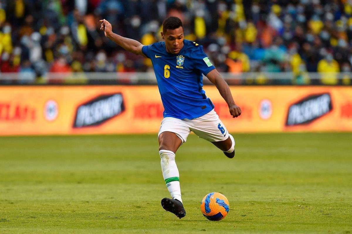 Brasil empatou com Equador em Quito, em jogo com arbitragem confusa 