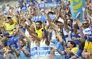 Torcida do Cruzeiro no clssico contra o Atltico, no Mineiro, pela final do Mineiro (Juarez Rodrigues/EM/D. A Press)