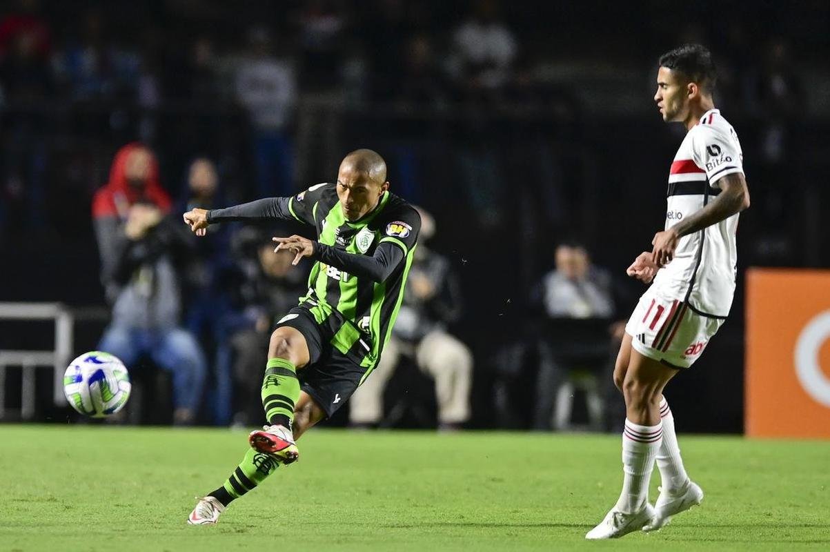 So Paulo e Amrica se enfrentaram neste sbado (22/4), no Morumbi, pela segunda rodada do Campeonato Brasileiro de 2023