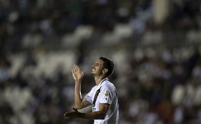Cruzeiro goleou Vasco por 4 a 0 e causou a ira da torcida cruz-maltina em So Janurio