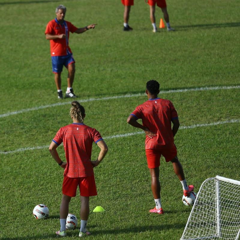 Com jogadores conhecidos da torcida mineira, como o zagueiro Edcarlos o meio-campista Leandro Domingues, o Betim apresentou o elenco nessa segunda-feira (21)