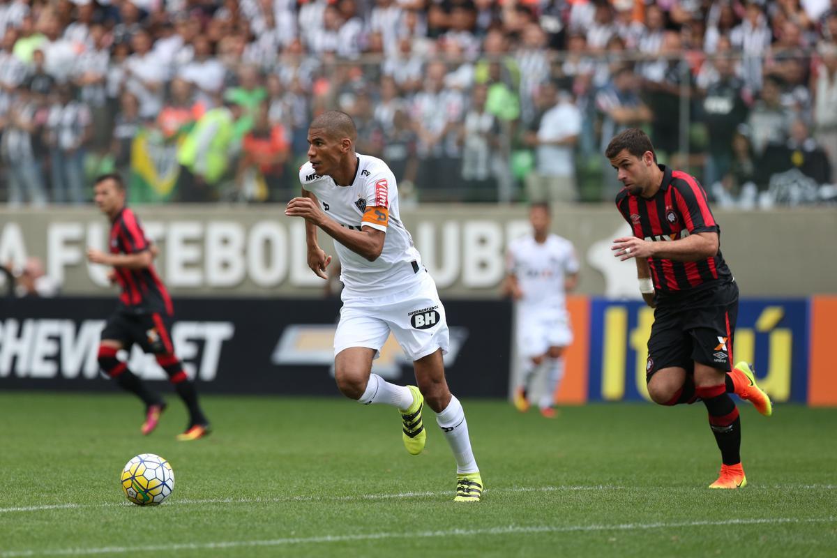 2016 - 13 vitrias, trs empates e trs derrotas (73,7% de aproveitamento), com 39 gols marcados e 20 gols sofridos