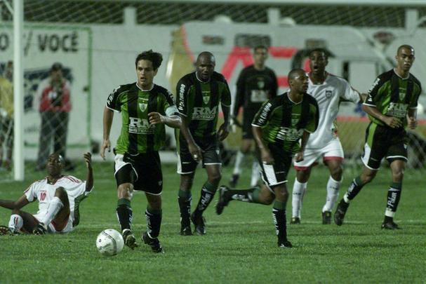 2004: 2 vitórias, 2 derrotas, 50% de aproveitamento - 1ª rodada: América 1 x 0 Portuguesa; 2ª rodada: Santa Cruz 2 x 0 América; 3ª rodada: América 3 x 1 São Raimundo-AM; 4ª rodada: Náutico 0 x 2 América