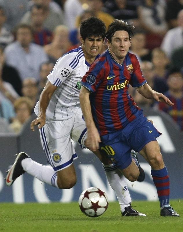 Revelado pelo Atltico em 2007, Leandro Almeida foi vendido por 2 milhes de euros (aproximadamente R$ 5,5 milhes) para o Dnamo de Kiev, da Ucrnia, em 2009.