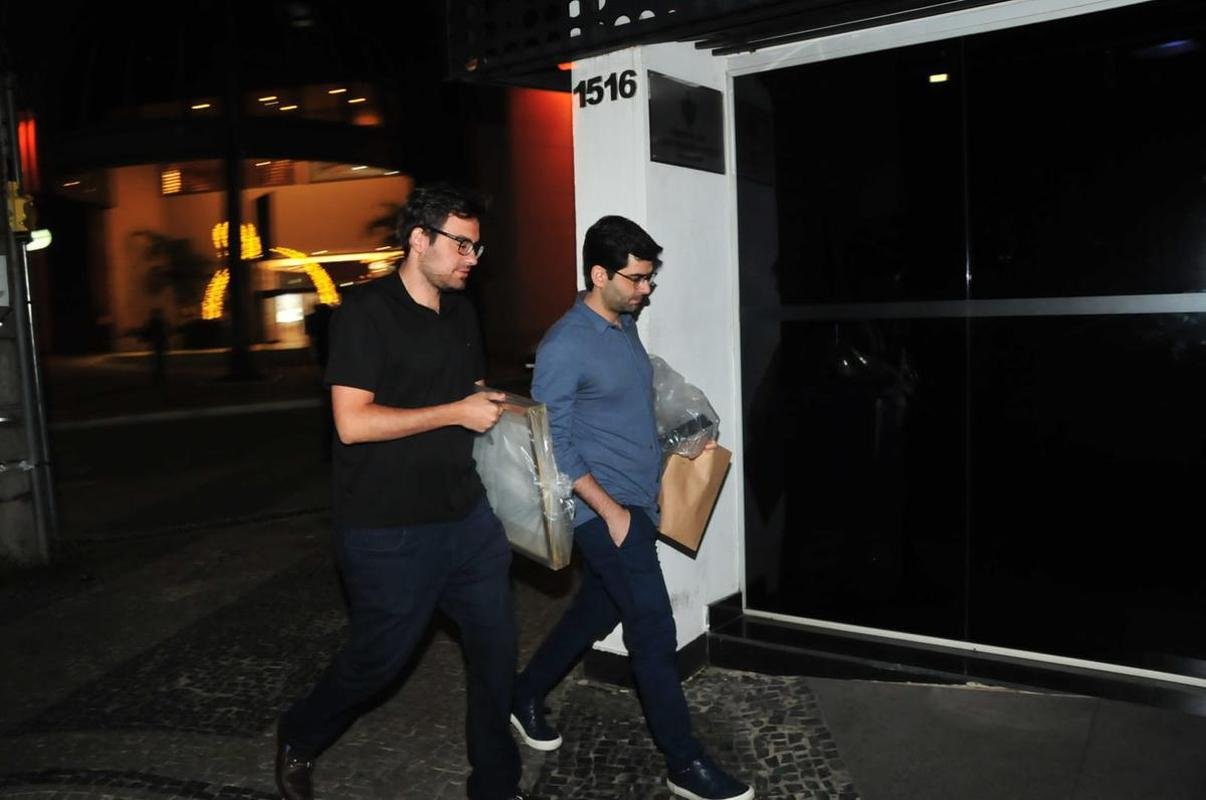 Filhos de Kalil devolvem Galo de Prata ao Atltico