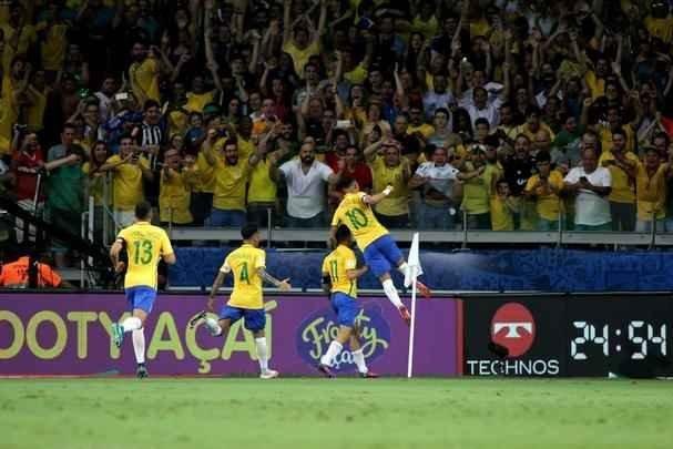 Philippe Coutinho marca o primeiro gol para o Brasil no Mineiro