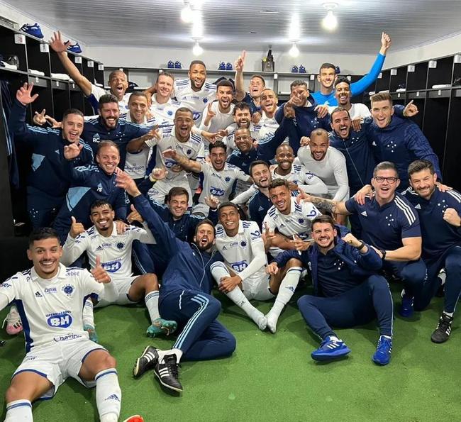 Cruzeiro venceu o Operário por 2 a 1, no Paraná