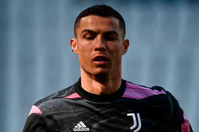 Cristiano Ronaldo seguirá na Juventus, garantiu Pavel Nedved