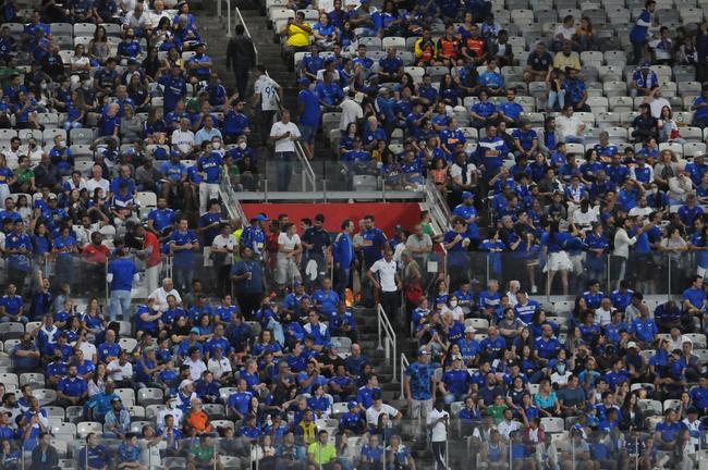 Torcida do Cruzeiro deu show mais uma vez e lotou o Mineiro na partida contra o CRB pela 11 rodada da Srie B