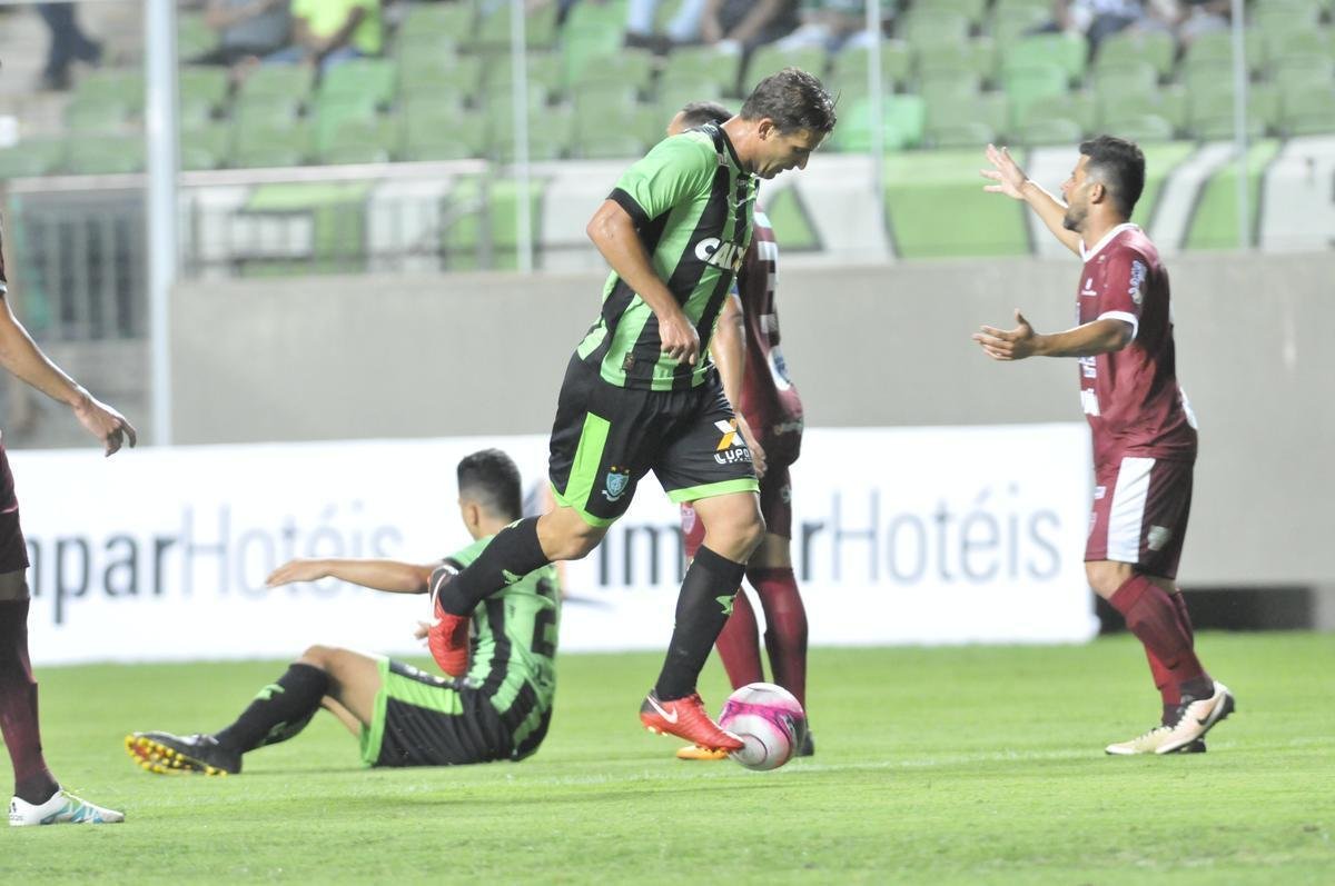 Amrica e Patrocinense se enfrentaram, no Independncia, pela primeira rodada do Campeonato Mineiro