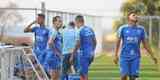 Fotos do primeiro treino de Abel Braga na Toca da Raposa II. Tcnico foi apresentado pelo Cruzeiro neste sbado e dirigir a equipe na segunda, s 20h, diante do Gois, no Serra Dourada, pela 22 rodada do Campeonato Brasileiro