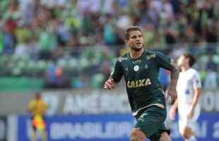Rafael Moura marcou o primeiro gol do Coelho: limpou o zagueiro e tocou no canto de Vanderlei