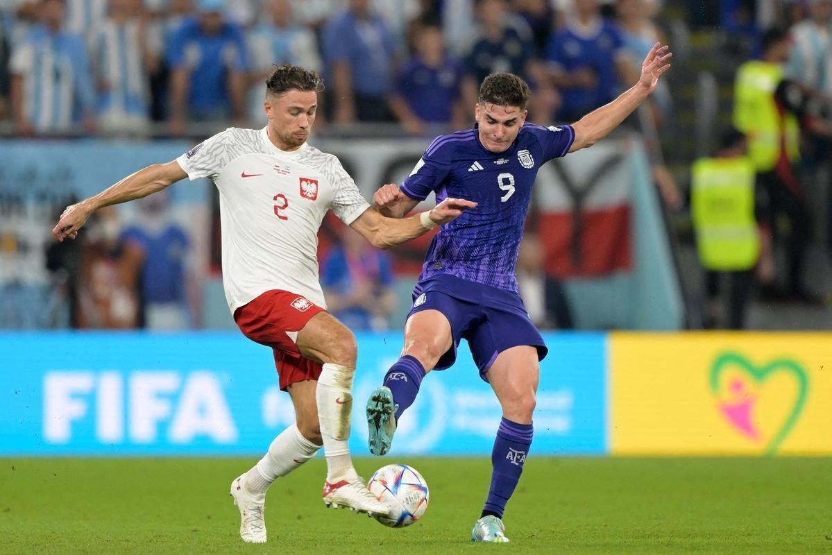 Fotos do jogo entre Polnia e Argentina no Estdio 974, em Doha, pela terceira rodada do Grupo C da Copa do Mundo, no Catar