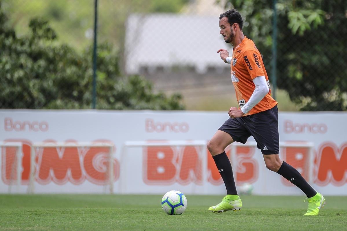 Com Sette Cmara em campo, Atltico se prepara para jogo contra o So Paulo