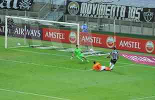 Atltico: fotos do gol de Savarino sobre o La Guaira, no Mineiro