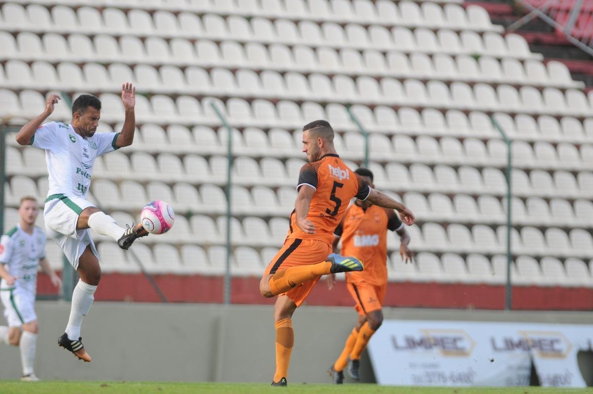 Coimbra venceu o Uberlndia por 1 a 0 e conquistou o trofu do Mdulo II do Campeonato Mineiro