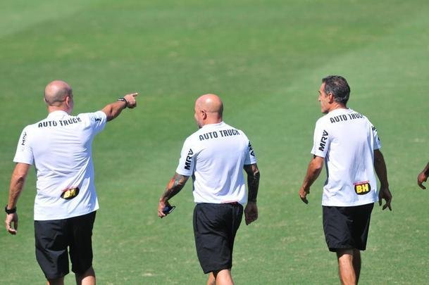 Jorge Sampaoli foi apresentado na tarde desta segunda-feira como novo tcnico do Atltico
