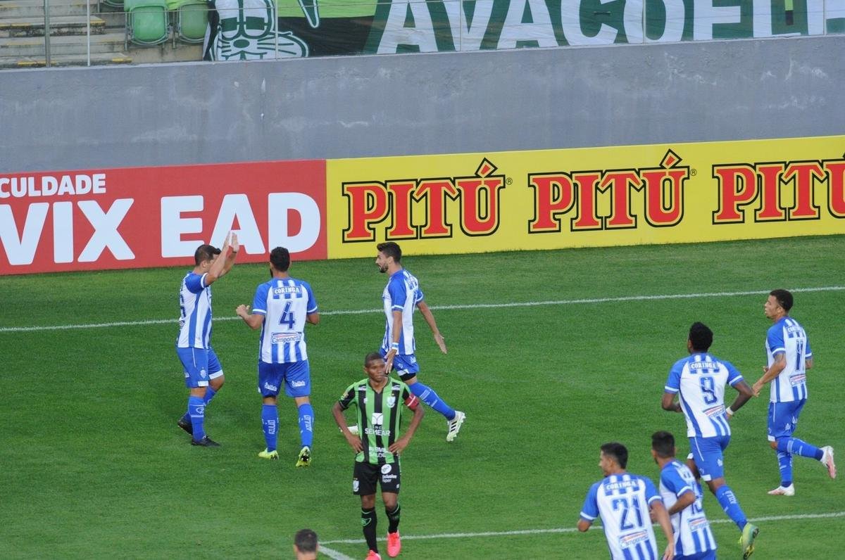 No segundo tempo, o CSA empatou com gol de cabea de Rodrigo Pimpo. Mas, logo depois, Amrica voltou  frente do placar, com gol do zagueiro Messias