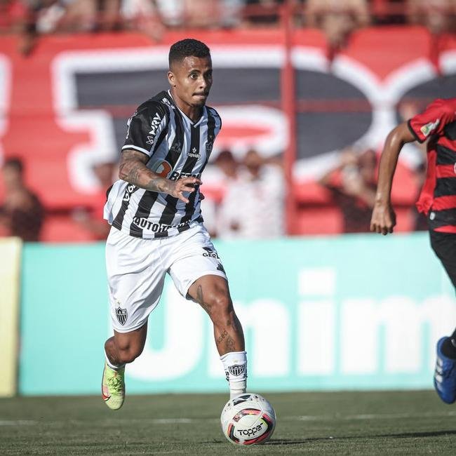 Fotos do jogo entre Pouso Alegre e Atltico, pelo Mineiro