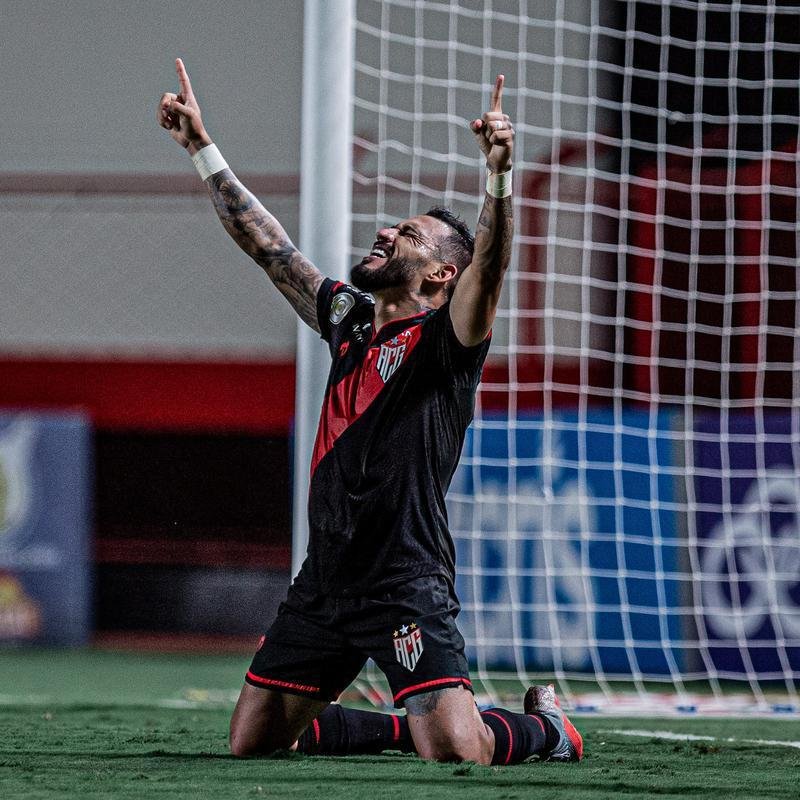 Natanael - lateral-esquerdo