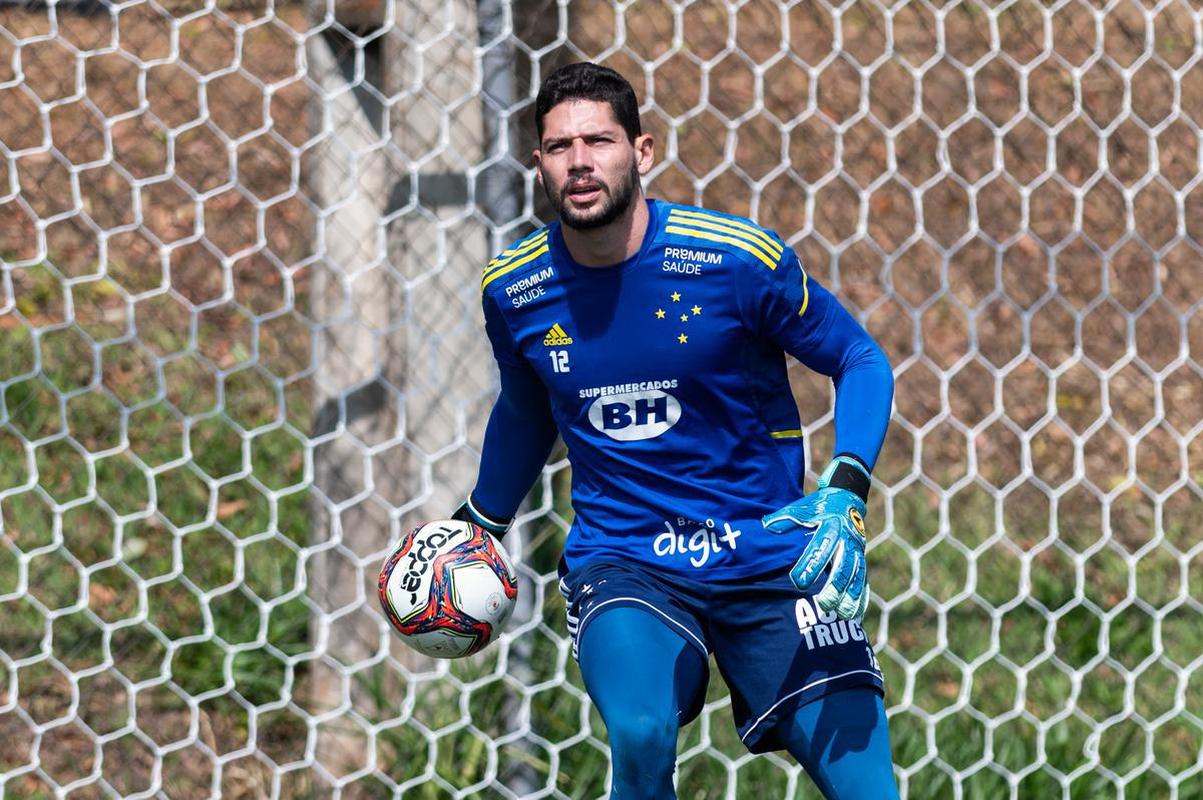 Fotos do treino do Cruzeiro desta sexta-feira na Toca II
