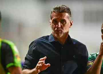 Treinador do Coelho lamenta chances perdidas, mas acredita que o desempenho da equipe tenha sido positivo na maior parte do jogo na derrota para o São Paulo