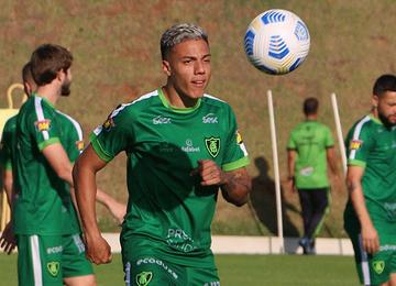 Atleta de 20 anos esteve em campo em 15 oportunidades em 2022, marcou um gol e não atua pelo Coelho desde 24 de julho