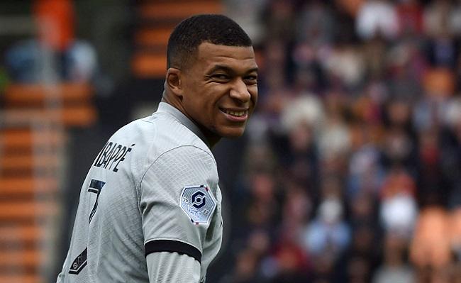 Mbappé voltou a falar sobre sua renovação com o Paris Saint-Germain