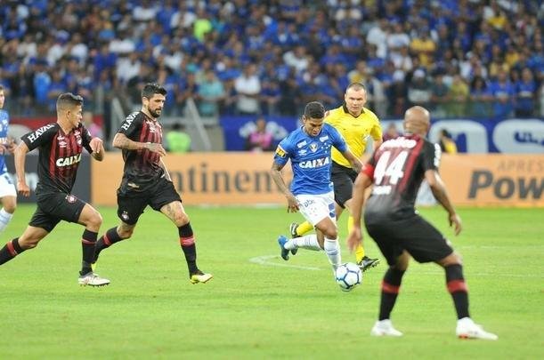 Cruzeiro conseguiu marcar no segundo tempo, com Arrascaeta, mas sofreu empate no fim com Bergson