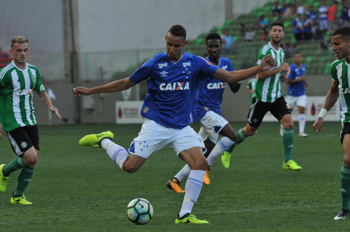 Imagens do jogo entre Cruzeiro e Coritiba, no Independncia, pela final do Campeonato Brasileiro Sub-20