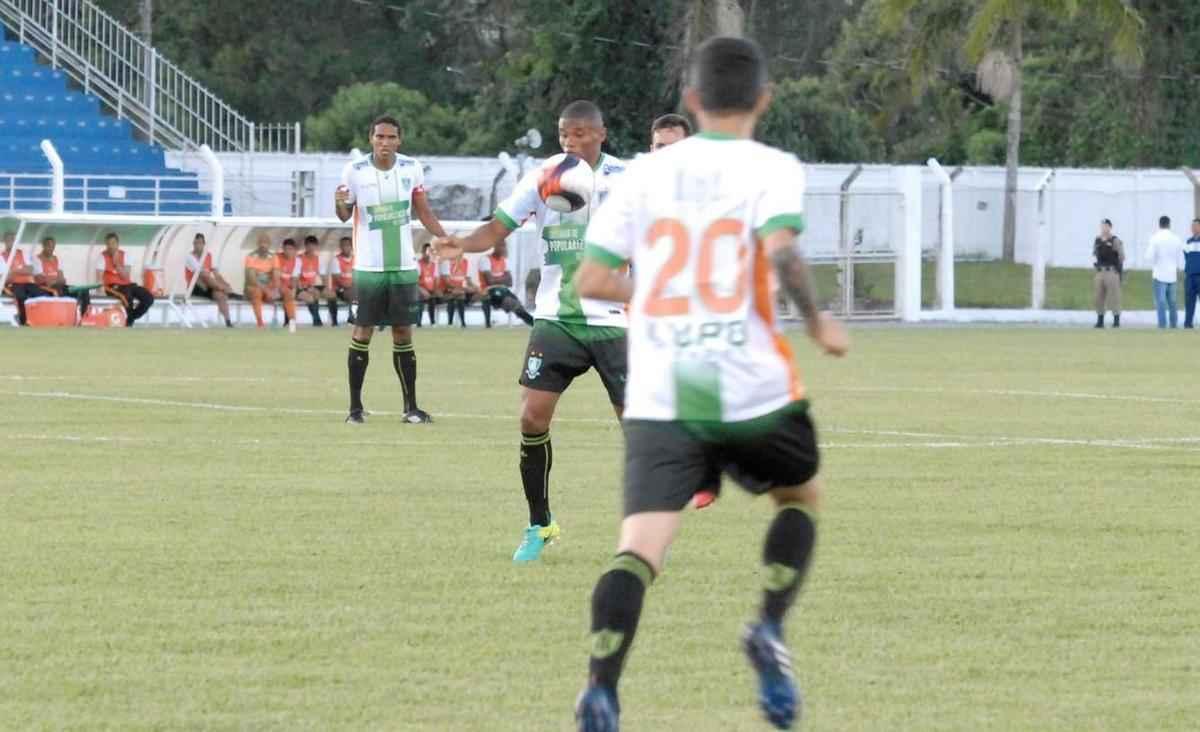 Fotos de Caldense x Amrica, jogo disputado em Poos de Caldas, pela terceira rodada do Campeonato Mineiro