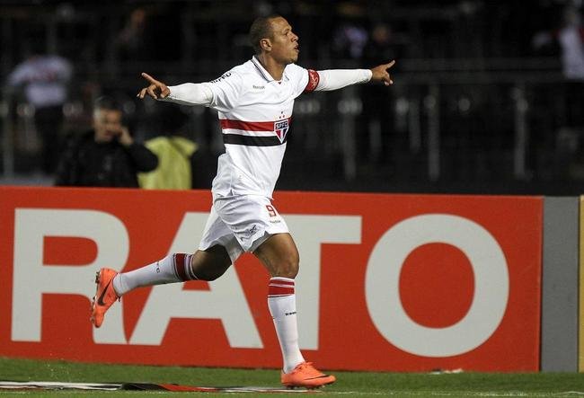 2012 - Lu�s Fabiano, do S�o Paulo, foi o artilheiro com oito gols