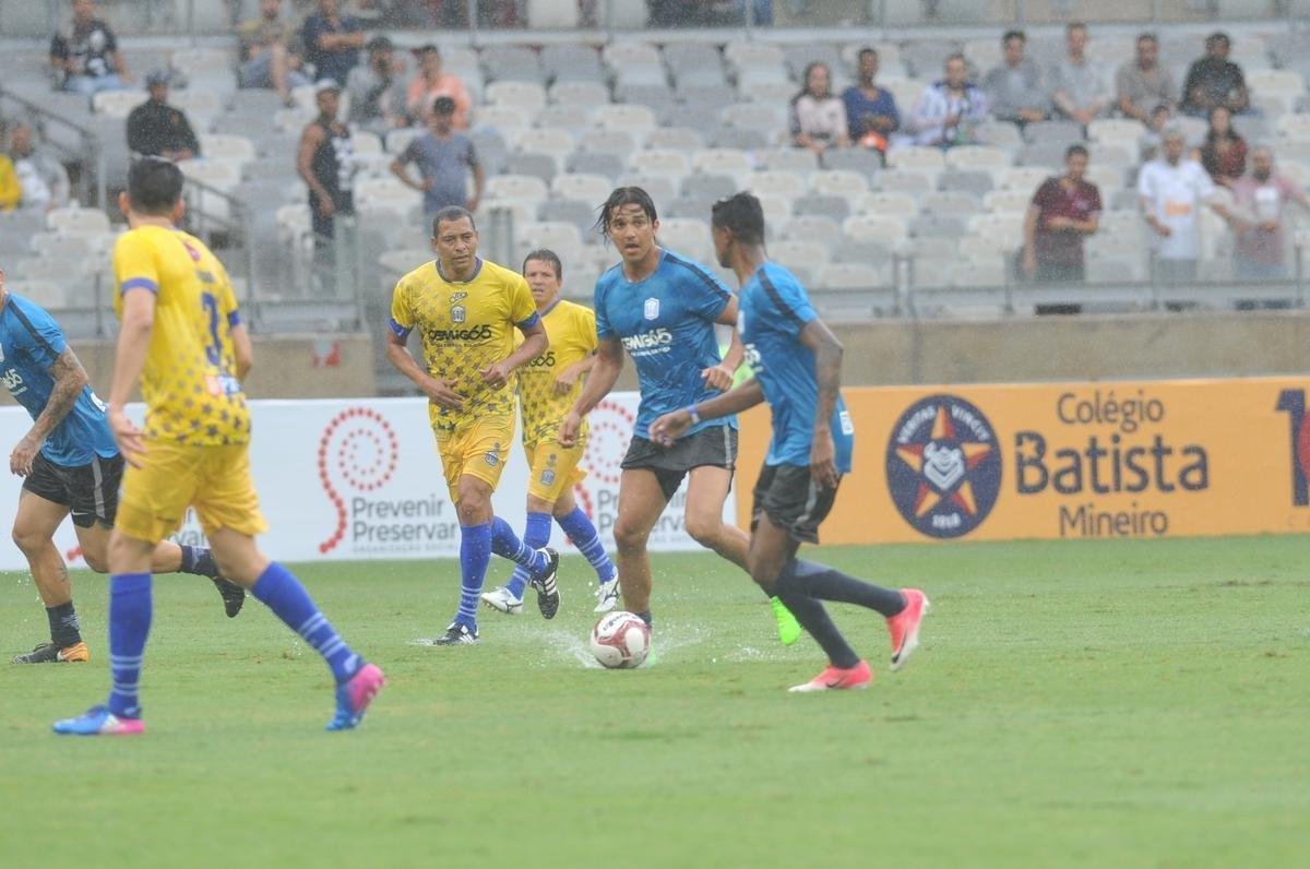 Fotos do 'Game of Dreams', jogo festivo dos Amigos do Ronaldinho contra os Amigos do Penta