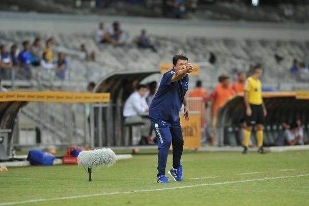 Revs por 2 a 0 para o CRB frustrou torcida do Cruzeiro no Mineiro