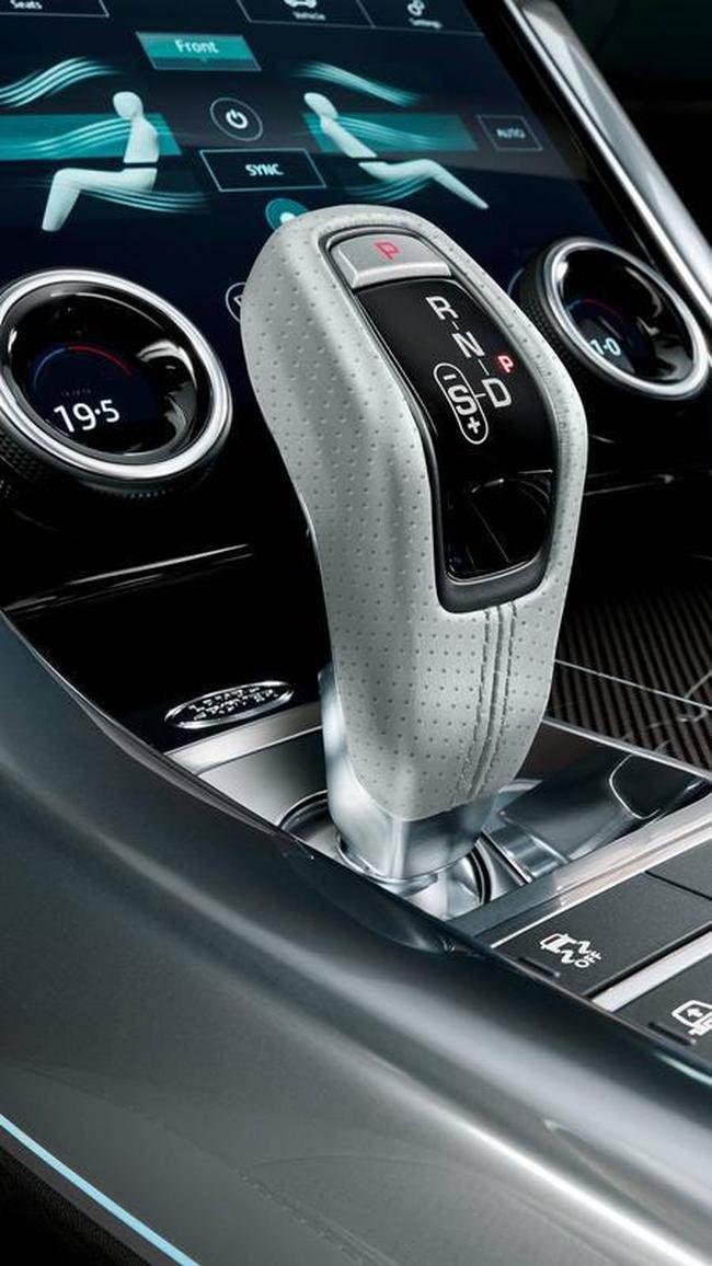 Range Rover Sport SVR sorteada em rifa no Hamad International Airport, de Doha