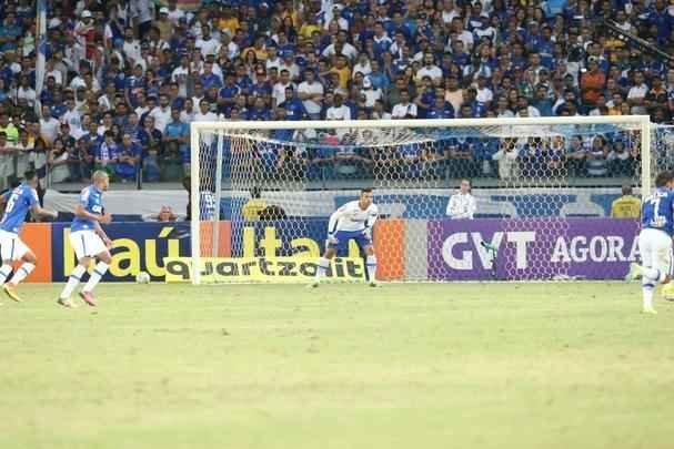 Fotos da partida entre Cruzeiro e Atltico-PR no Mineiro