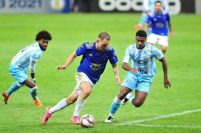 Fotos de Cruzeiro x Londrina, no Mineiro, pela 15 rodada da Srie B