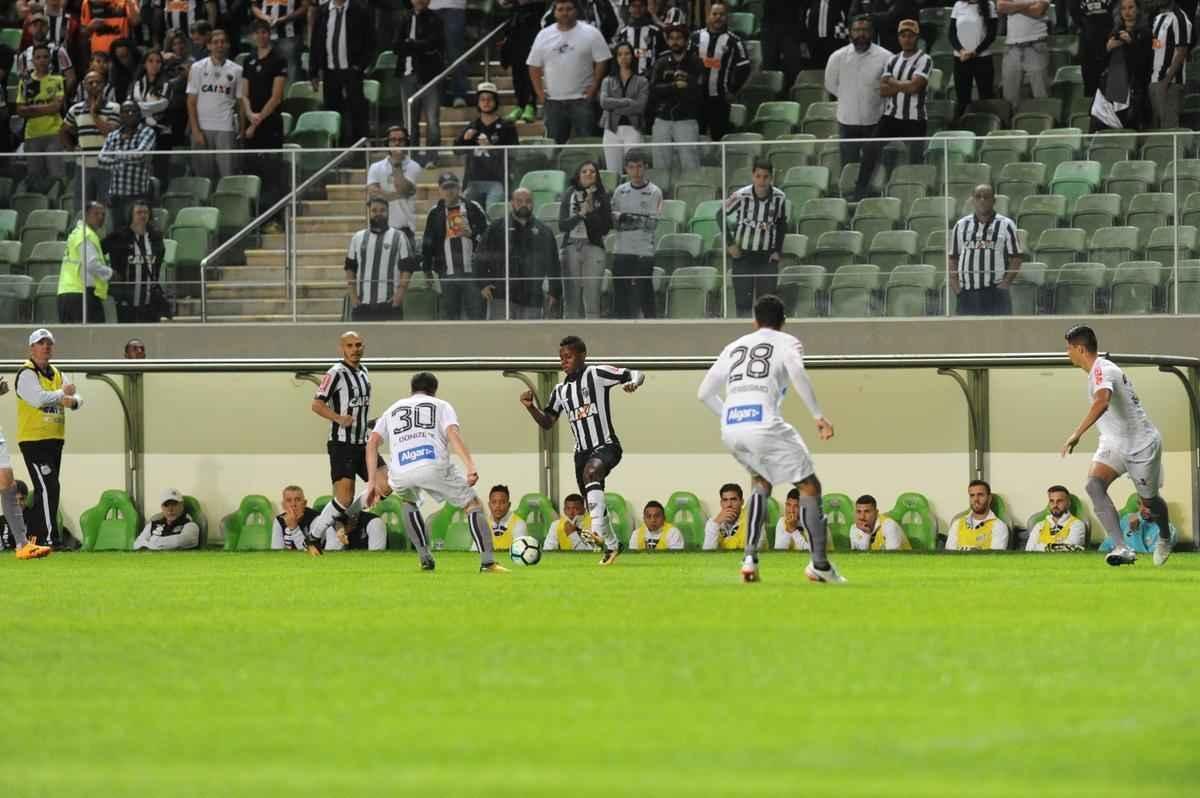 Atltico e Santos se enfrentaram, no Independncia, pela 13 rodada do Campeonato Brasileiro