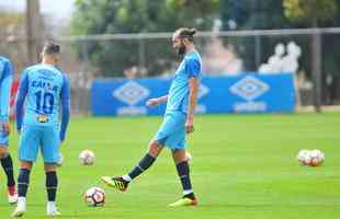 Fotos do aquecimento cruzeirense antes de viagem para o Rio, onde time enfrenta o Flamengo pela Libertadores