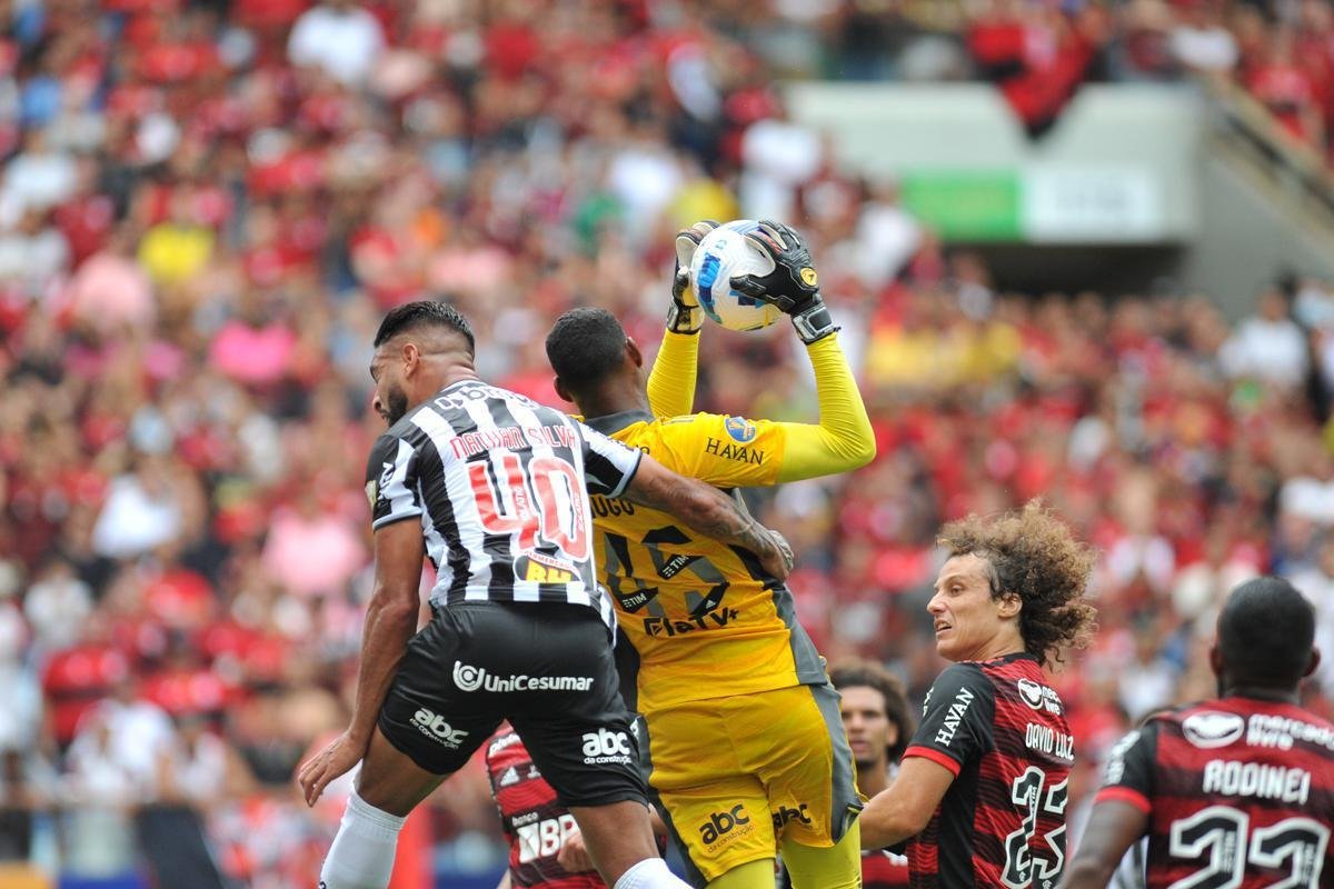 Fotos do empate por 2 a 2 entre Atltico e Flamengo na final da Supercopa do Brasil, na Arena Pantanal, em Cuiab