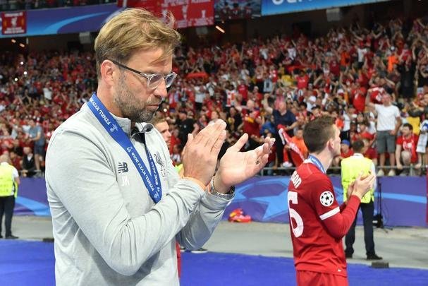 Decepo de jogadores e torcedores do Liverpool com perda do ttulo da Liga dos Campees para o Real