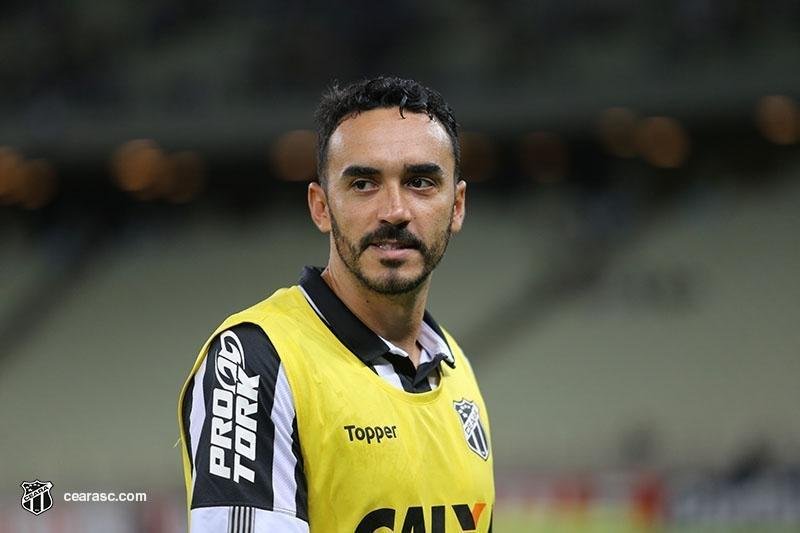Tiago Alves (Cear) - 34 anos - 5 jogos no Campeonato Brasileiro - Foi titular do Cear na 12 rodada do Campeonato Brasileiro (derrota por 2 a 1 para o Atltico), a ltima antes da parada da Copa do Mundo, e tambm nas semifinais da Copa do Nordeste, contra o Bahia. Depois disso, o tcnico Lisca, entretanto, testou a defesa titular em treinamentos sem Tiago Alves.
