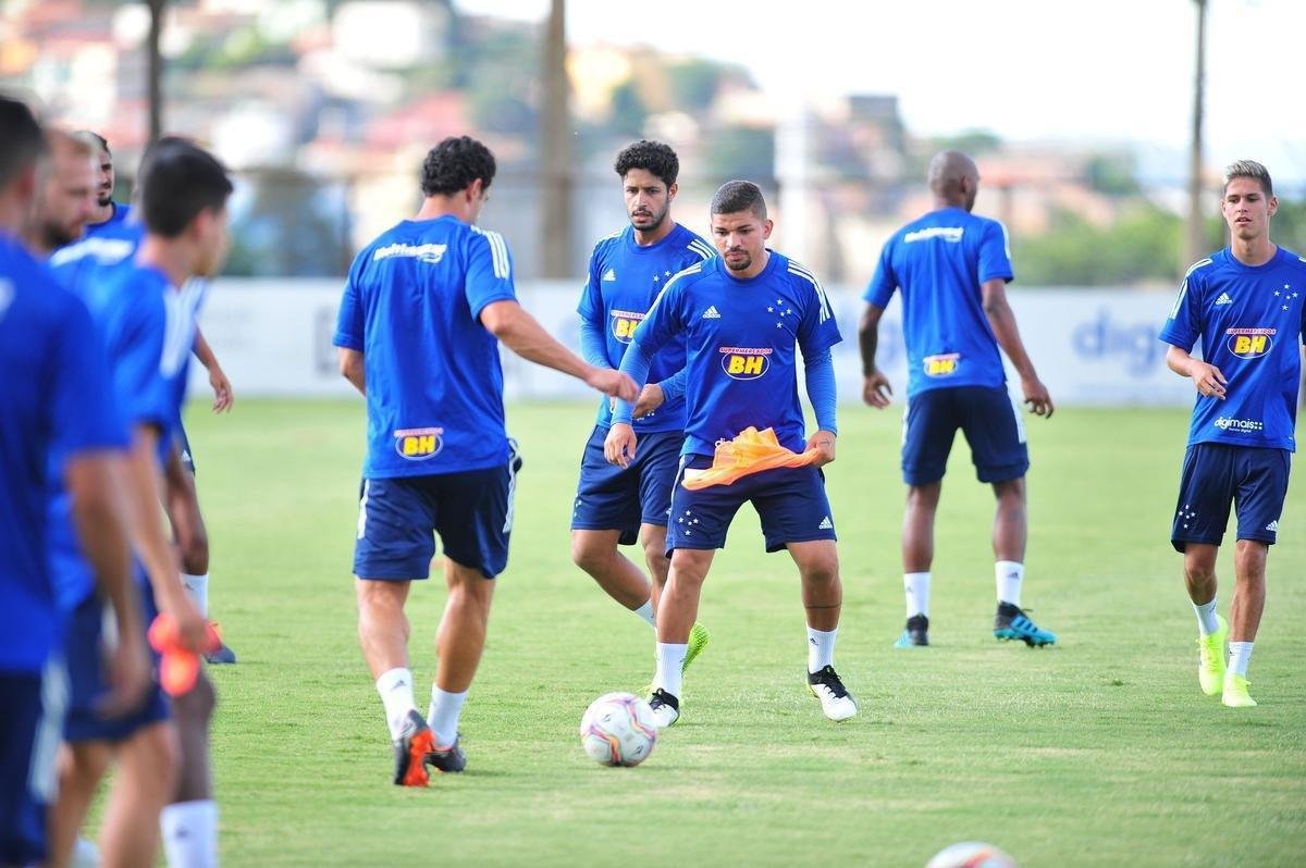 Cruzeiro treinou na tarde desta quarta-feira, na Toca da Raposa II (Ramon Lisboa/EM D.A Press)
